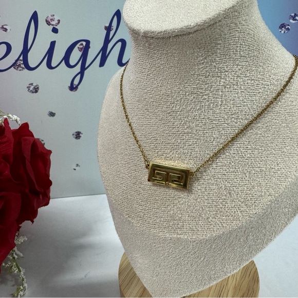 💎 DOUBLE GG NECKLACE - Picture 3 of 12